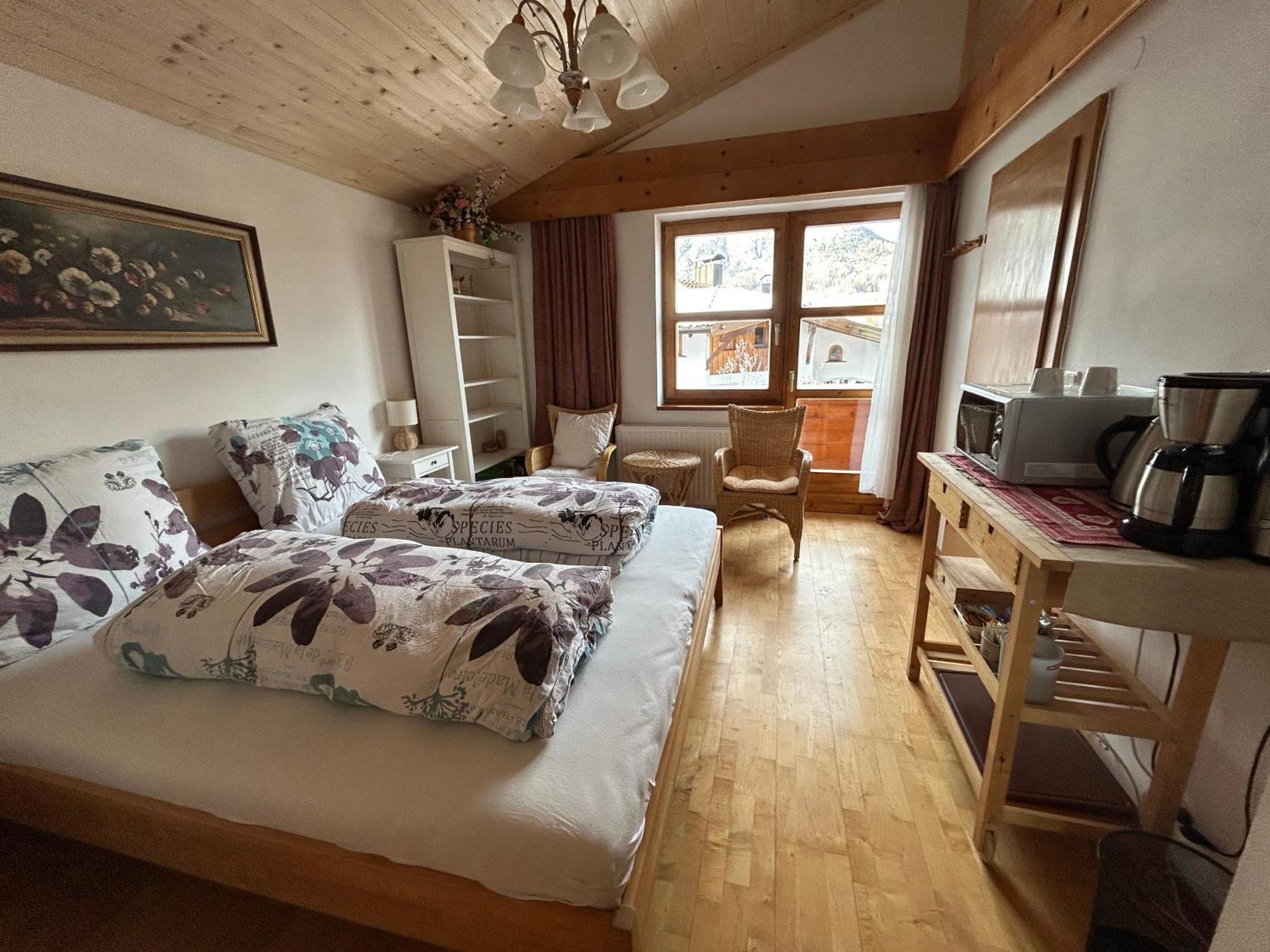 Bijou Guest House มีเดอร์ส ภายนอก รูปภาพ